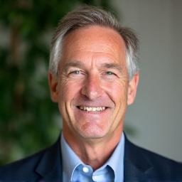 Professional headshot of David Lee, a licensed therapist and meditation expert.